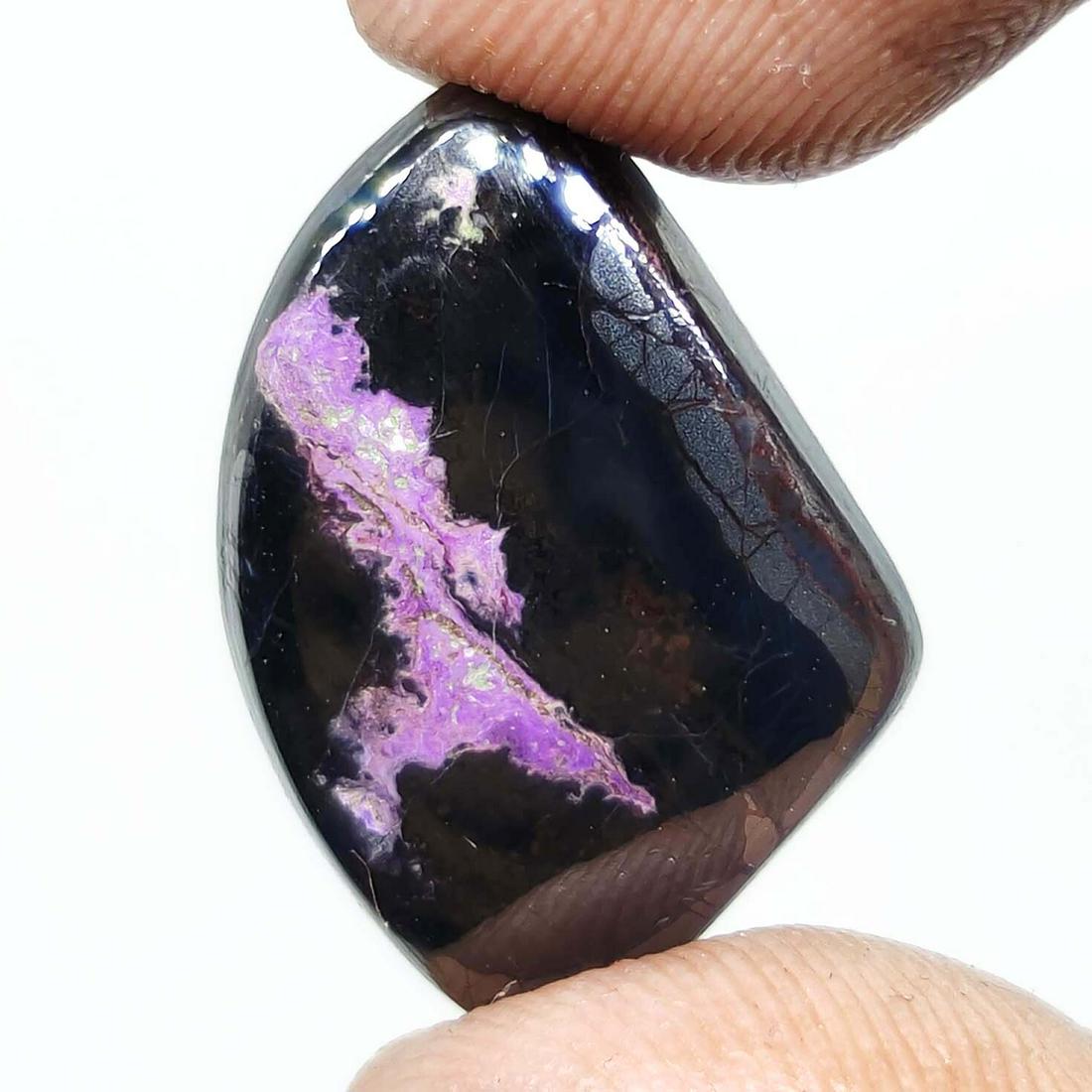 13.20 ct Top Grade Natural Sugilite: All the stones listed are 100% natural and rarely selected from a big quantity lot also these are of very high quality. BID WITH CONFIDENCE!!! DIMENSIONS : 21X15X3 mm