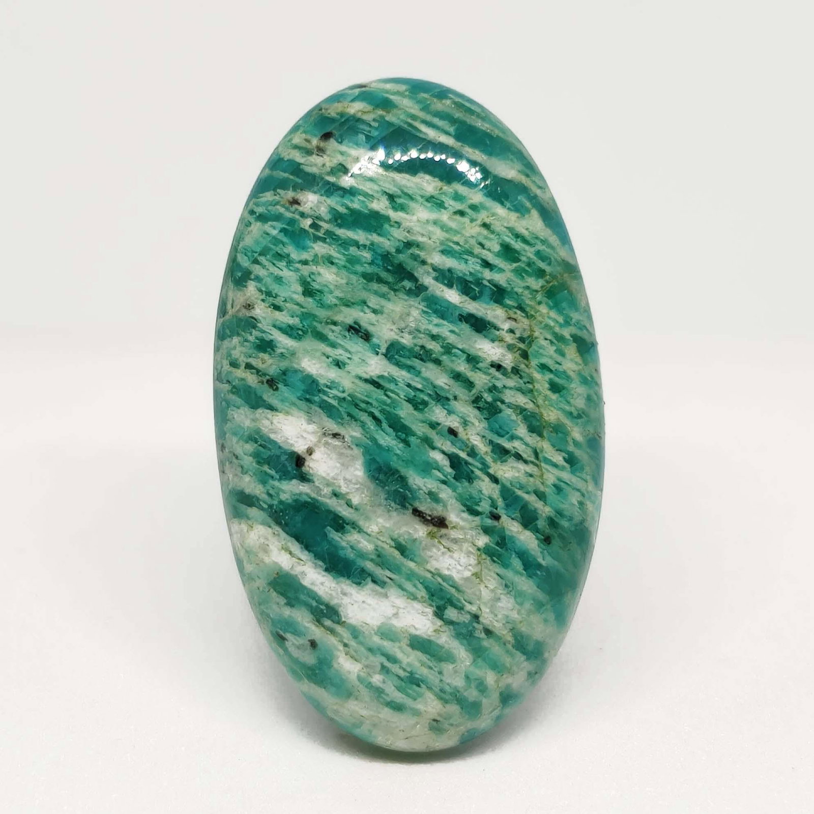 18.00 ct Natural Green Amazonite: All the stones listed are 100% natural and rarely selected from a big quantity lot also these are of very high quality. BID WITH CONFIDENCE!!! DIMENSIONS : 27X15X5 mm