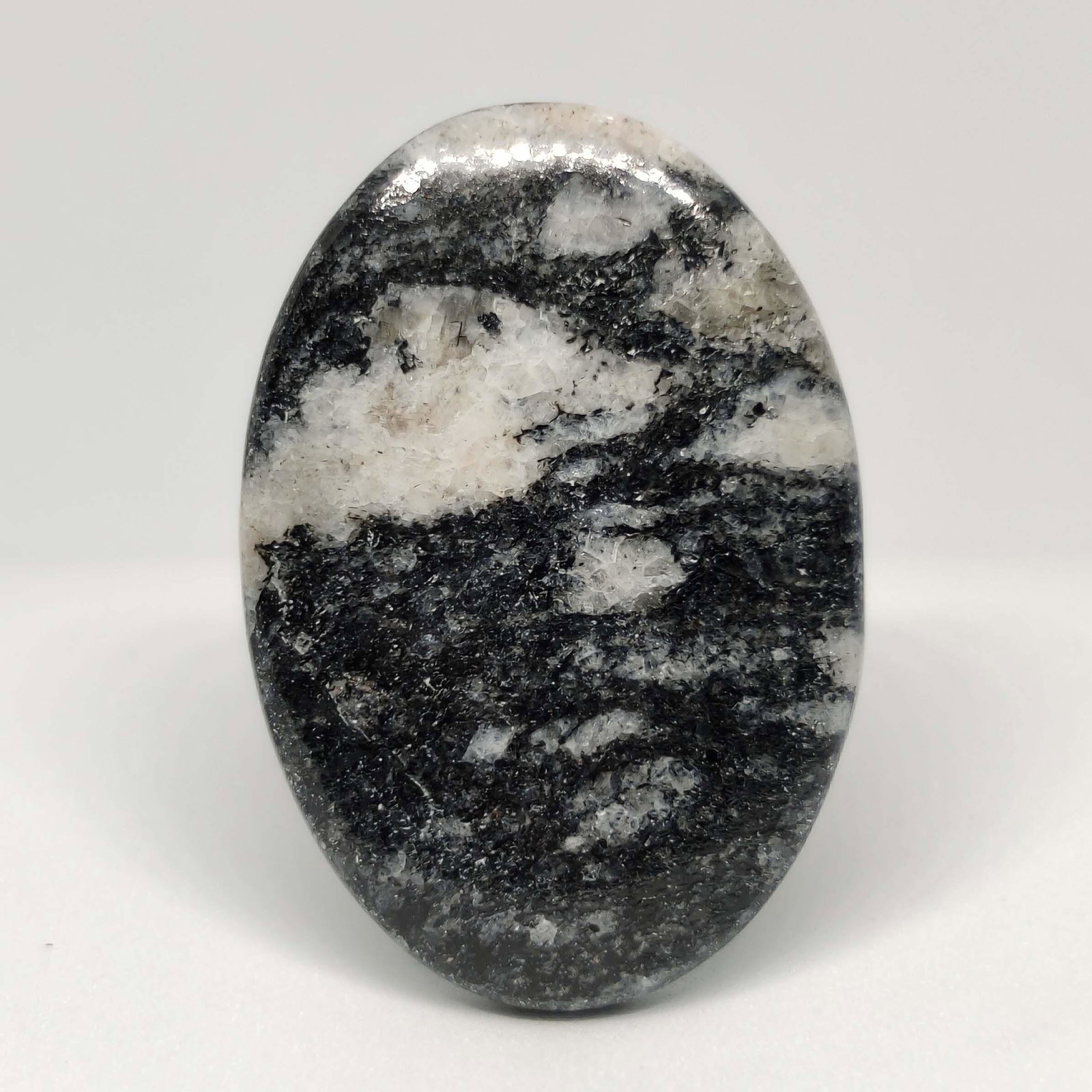 47.20 ct Natural Zebra Jasper: All the stones listed are 100% natural and rarely selected from a big quantity lot also these are of very high quality. BID WITH CONFIDENCE!!! DIMENSIONS : 39X27X5 mm