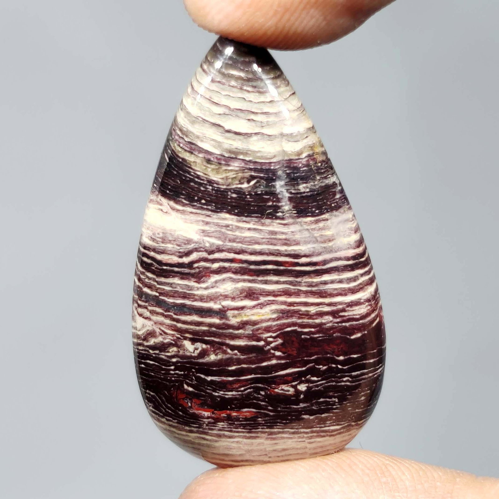 37.00 ct Natural Snake Skin Jasper: All the stones listed are 100% natural and rarely selected from a big quantity lot also these are of very high quality. BID WITH CONFIDENCE!!! DIMENSIONS : 37X20X6 mm