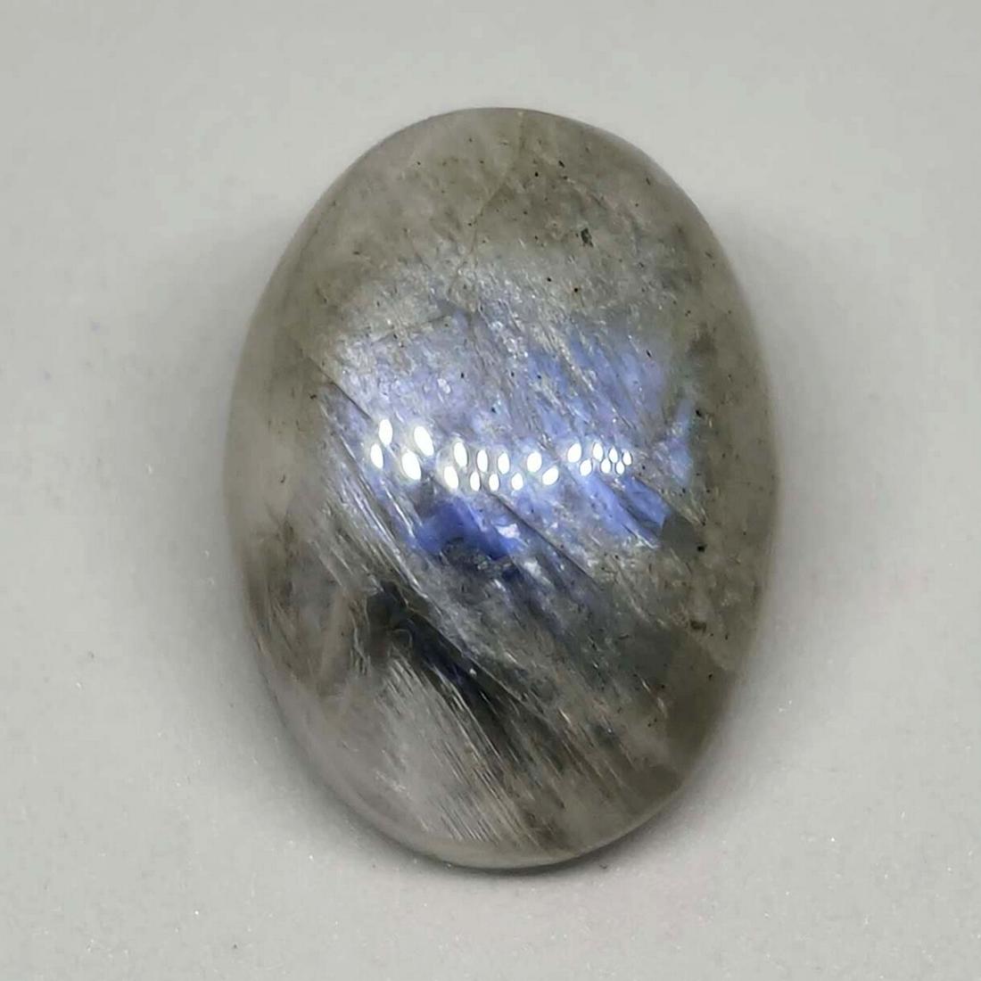 17.45 ct Natural White Rainbow Moonstone: All the stones listed are 100% natural and rarely selected from a big quantity lot also these are of very high quality. BID WITH CONFIDENCE!!! DIMENSIONS : 20X14X7 mm
