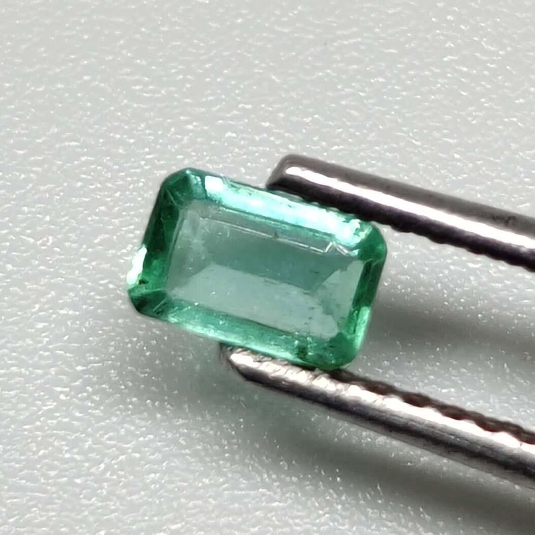 0.30 ct Natural Zambian Emerald (1 of 2)