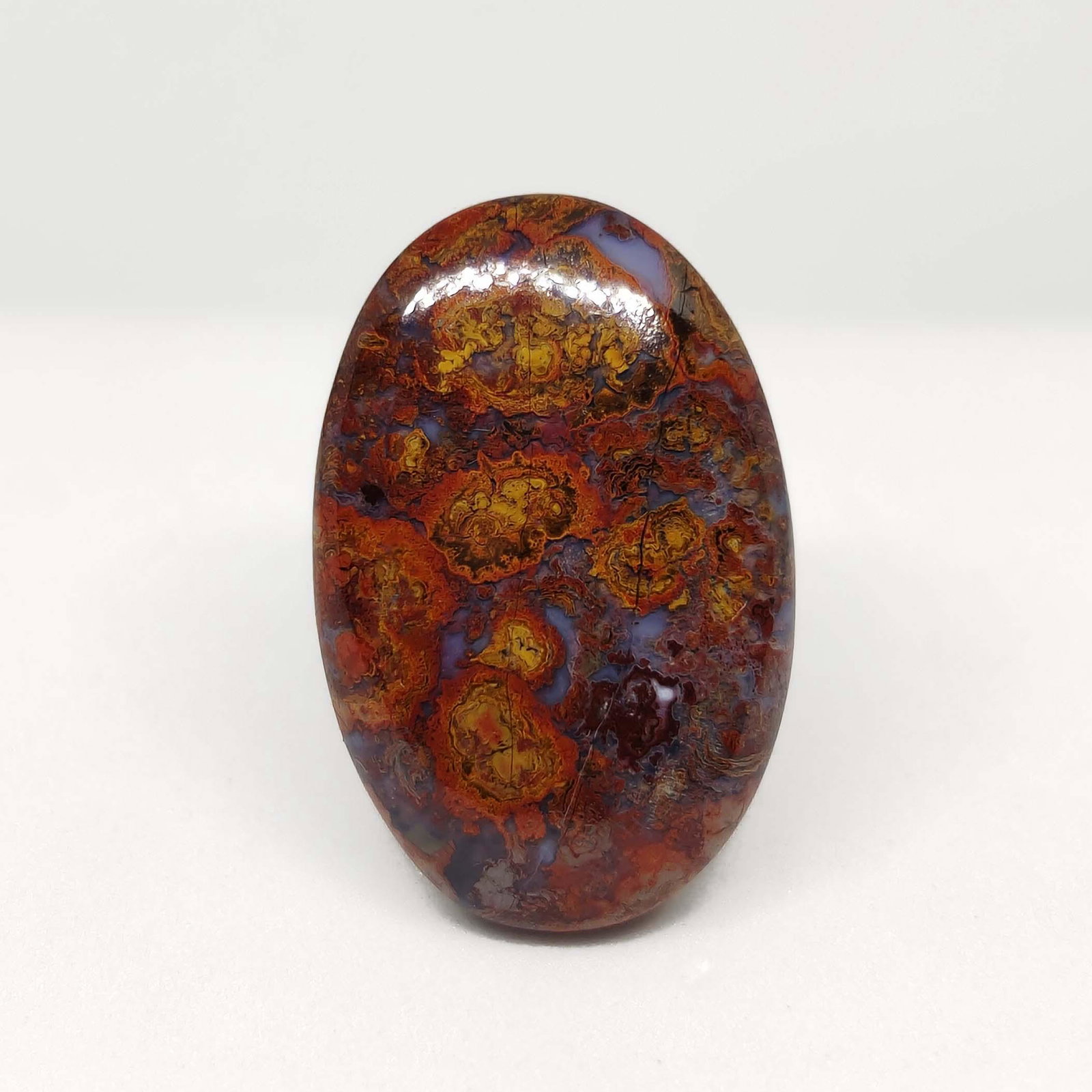 22.10 ct Top Grade Natural Hungarian Agate: All the stones listed are 100% natural and rarely selected from a big quantity lot also these are of very high quality. BID WITH CONFIDENCE!!! DIMENSIONS : 26X17X6 mm