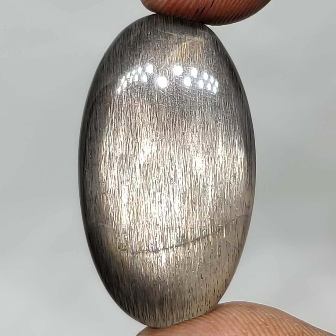 30.70 ct Natural Sunstone: All the stones listed are 100% natural and rarely selected from a big quantity lot also these are of very high quality. BID WITH CONFIDENCE!!! DIMENSIONS : 32X18X6 mm