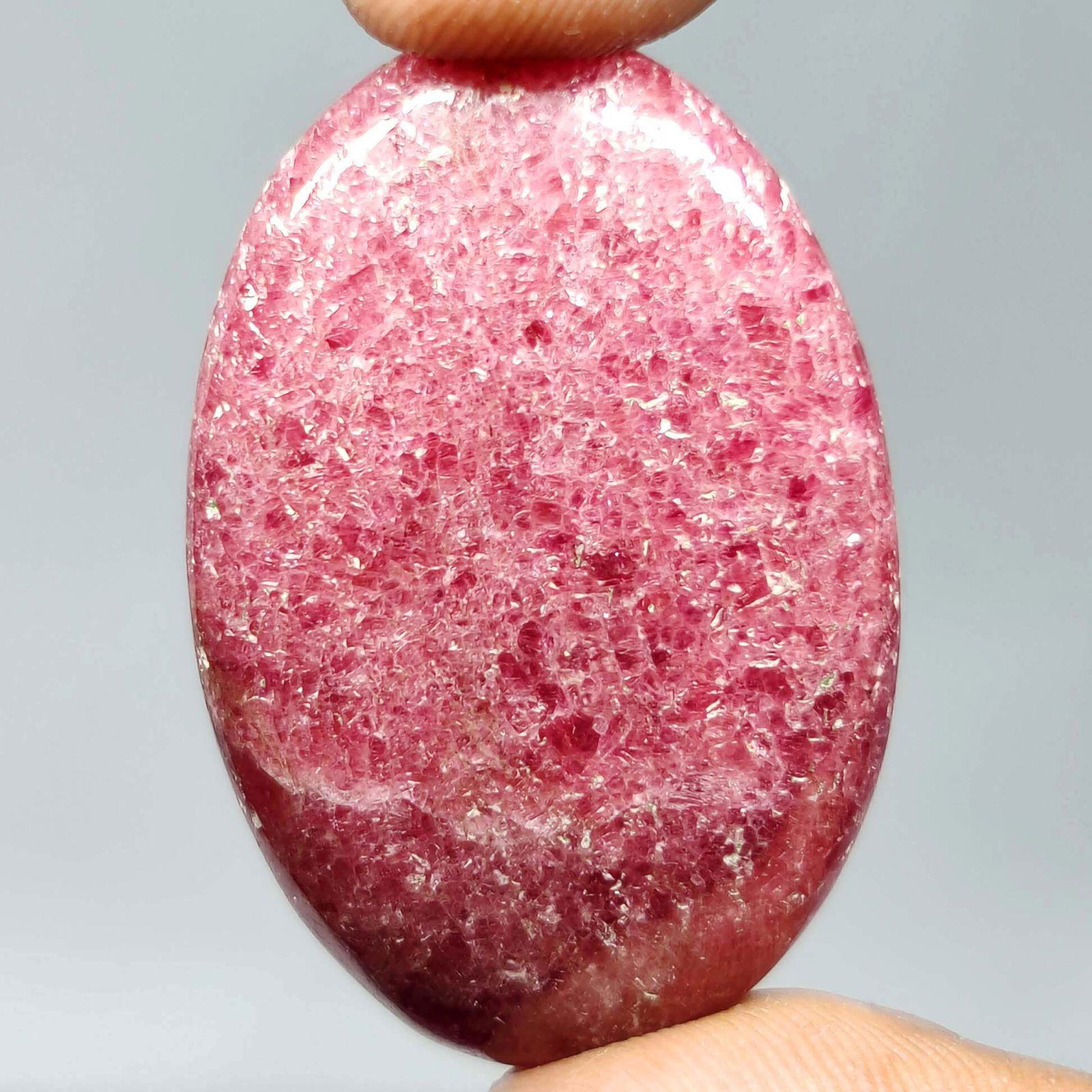 72.65 ct Natural Rhodonite Jasper: All the stones listed are 100% natural and rarely selected from a big quantity lot also these are of very high quality. BID WITH CONFIDENCE!!! DIMENSIONS : 40X26X5 mm