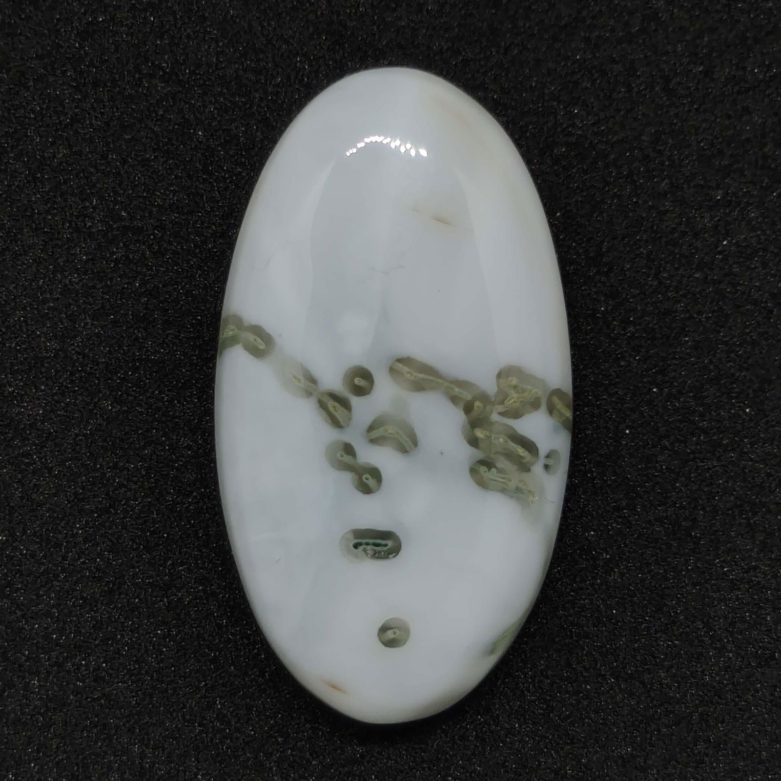 31.20 ct Natural Tree Agate (1 of 2)