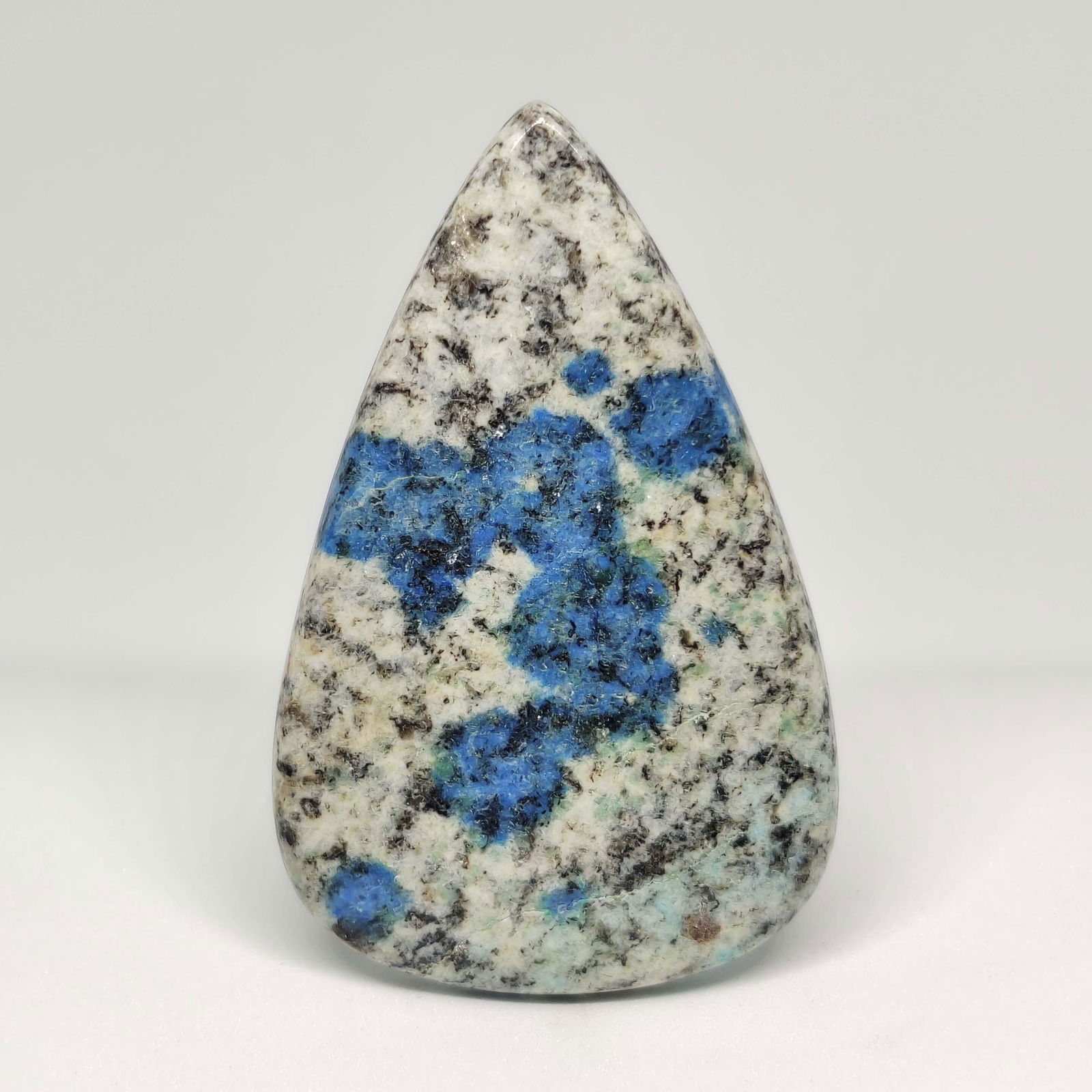 80.15 ct Natural K2 Jasper: All the stones listed are 100% natural and rarely selected from a big quantity lot also these are of very high quality. BID WITH CONFIDENCE!!! DIMENSIONS : 58X37X4 mm