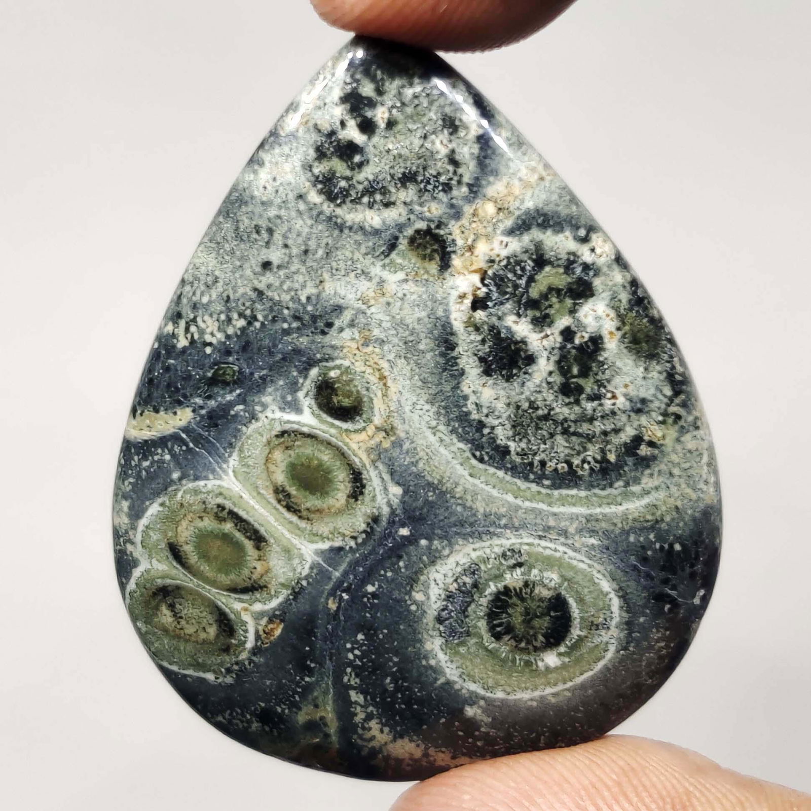 69.00 ct Natural Star Galaxy Jasper: All the stones listed are 100% natural and rarely selected from a big quantity lot also these are of very high quality. BID WITH CONFIDENCE!!! DIMENSIONS : 43X31X6 mm