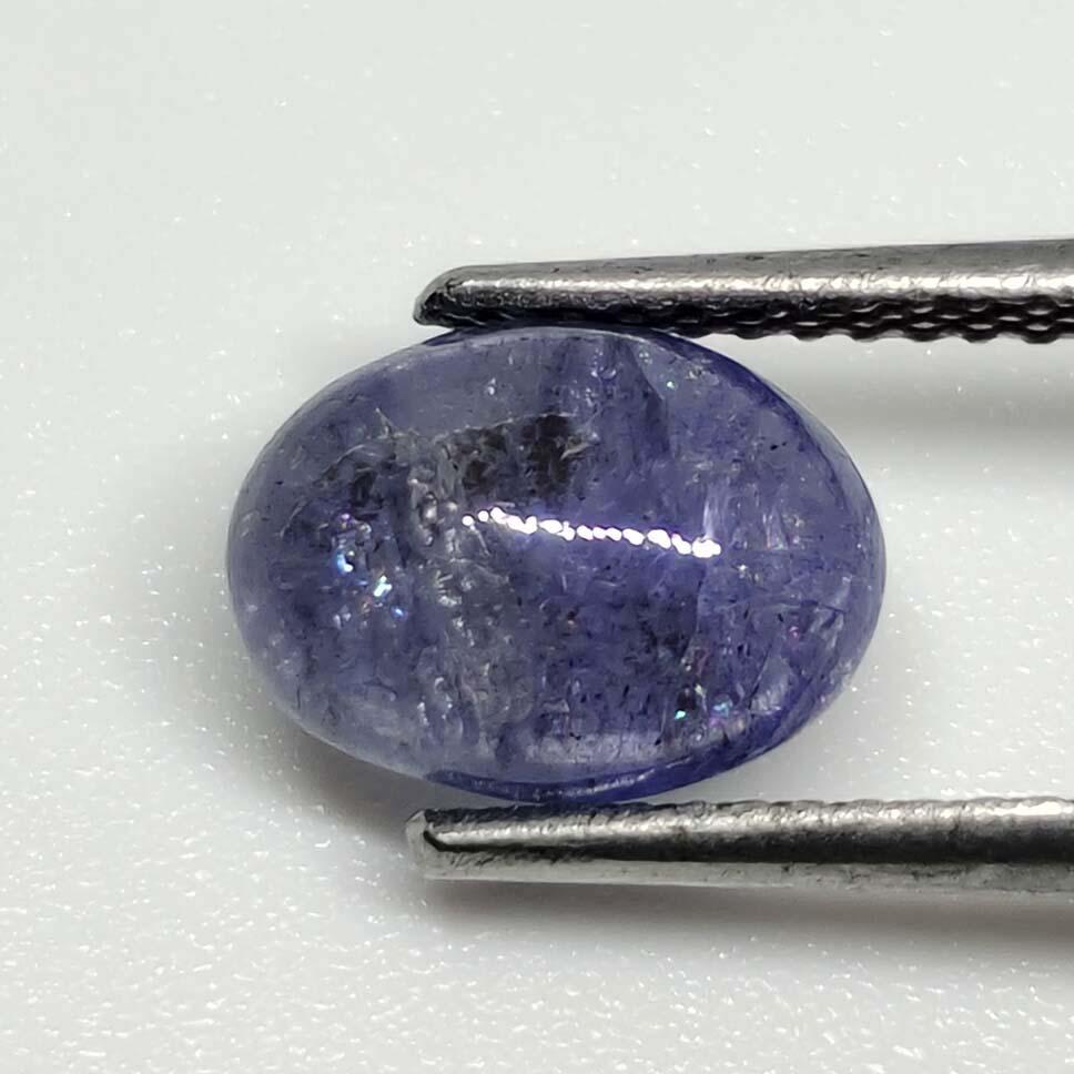 2.00 ct Natural Tanzanite Cab: Gemstones: TanzaniteCarat Weights: 2.00 ct Size/Dimensions: 9 x 6 x 3 mmOrigin : Tanzania