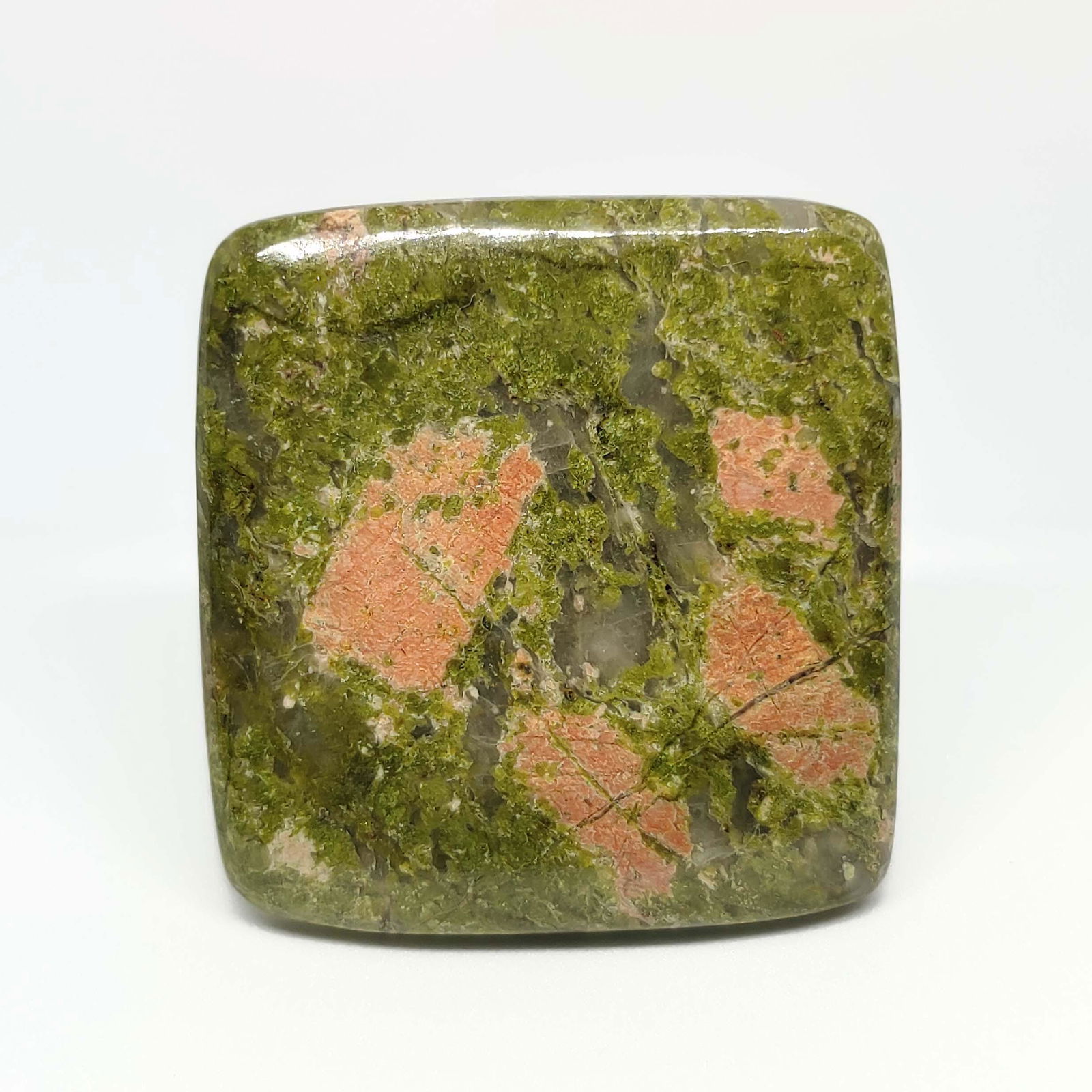 104.65 ct Natural Unakite Jasper: All the stones listed are 100% natural and rarely selected from a big quantity lot also these are of very high quality. BID WITH CONFIDENCE!!! DIMENSIONS : 40X38X6 mm