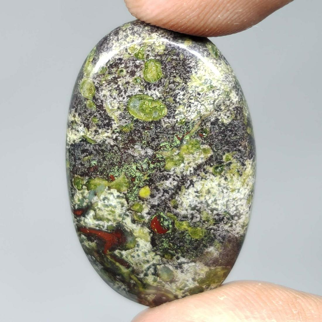 31.10 ct Natural Dragon Jasper: All the stones listed are 100% natural and rarely selected from a big quantity lot also these are of very high quality. BID WITH CONFIDENCE!!! DIMENSIONS : 30X19X5 mm