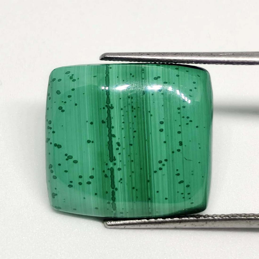 14.80 ct Natural Malachite: Gemstones: MalachiteCarat Weights: 14.80 ct Size/Dimensions: 16 x 15 x 4 mm