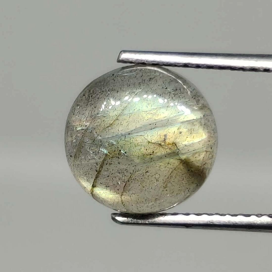 3.60 ct Natural Labradorite Cab: Gemstones: LabradoriteCarat Weights: 3.60 ct Size/Dimensions: 10 x 10 x 4 mmOrigin : India