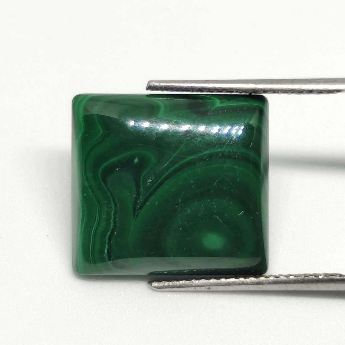 15.50 ct Natural Malachite: Gemstones: MalachiteCarat Weights: 15.50 ct Size/Dimensions: 16 x 15 x 4 mm