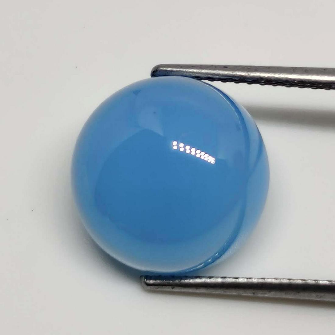 7.90 ct Natural Blue Chalcedony Lot: Gemstones: ChalcedonyCarat Weights: 7.90 ct Size/Dimensions: 11 x 11 mm