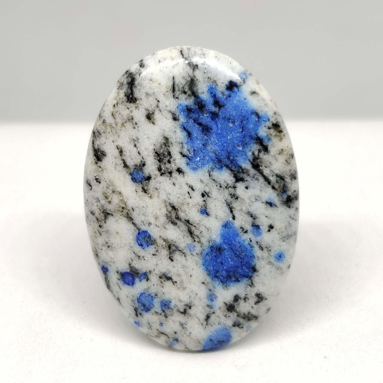 24.30 ct Natural K2 Jasper: All the stones listed are 100% natural and rarely selected from a big quantity lot also these are of very high quality. BID WITH CONFIDENCE!!! DIMENSIONS : 32X22X4 mm