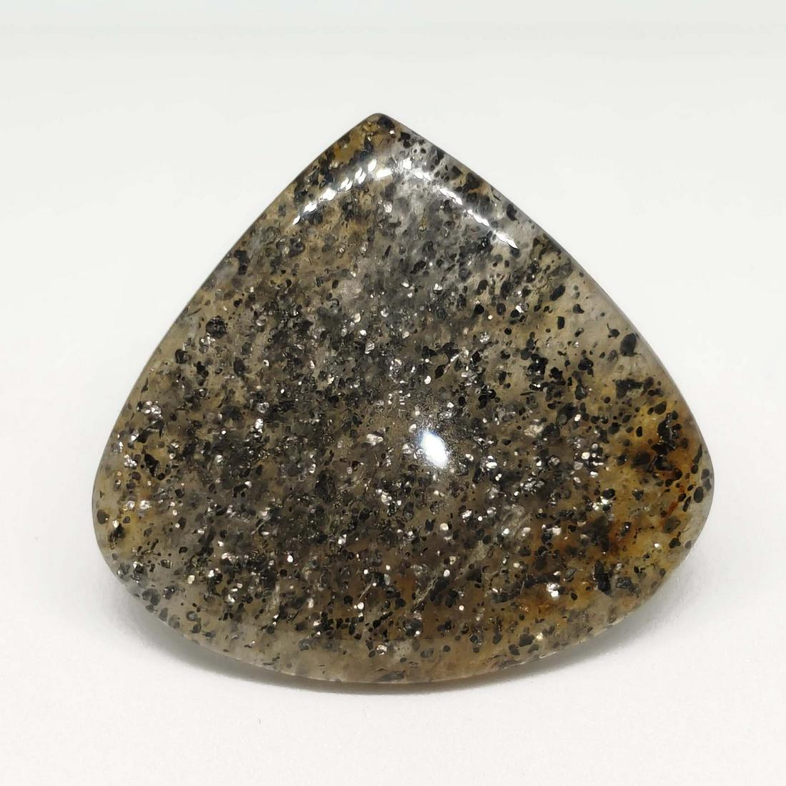 32.90 ct Natural Black Sunstone: All the stones listed are 100% natural and rarely selected from a big quantity lot also these are of very high quality. BID WITH CONFIDENCE!!! DIMENSIONS : 31X28X5 mm