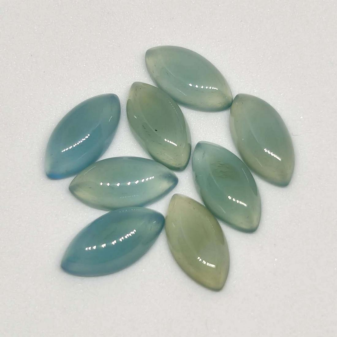 8.10 ct Natural Blue Chalcedony Lot: Gemstones: ChalcedonyCarat Weights: 8.10 ct Size/Dimensions: 5 x 10 mm