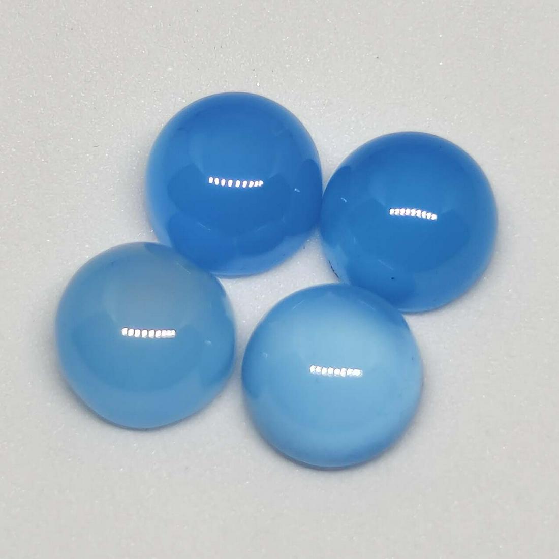 8.45 ct Natural Blue Chalcedony Lot: Gemstones: ChalcedonyCarat Weights: 8.45 ct Size/Dimensions: 7 mm