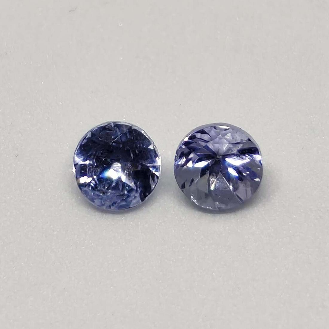 0.65 ct Natural Tanzanite Lot: Gemstones: TanzaniteCarat Weights: 0.65 ct Size/Dimensions: 4 x 4 x 3 mmOrigin : Tanzania