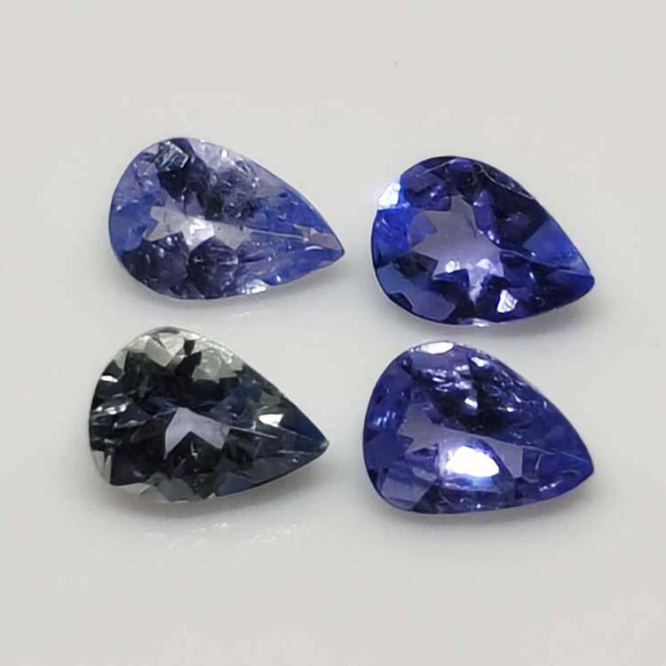 0.60 ct Natural Tanzanite Lot: Gemstones: TanzaniteCarat Weights: 0.60 ct Size/Dimensions: 4 x 3 x 1 mmOrigin : Tanzania