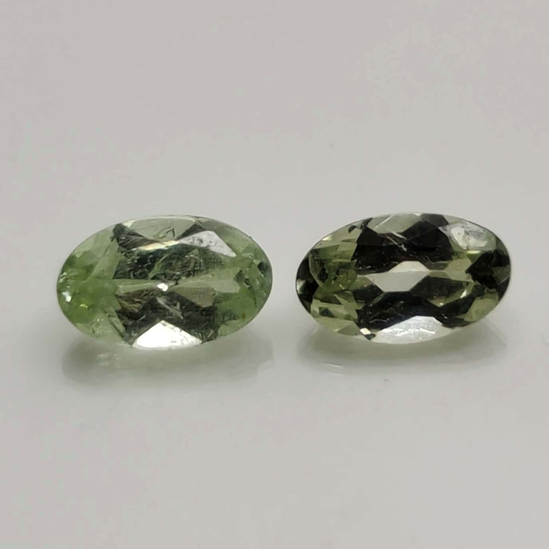 0.60 Ct "Expensive" Natural Pale Green Merelani Mint Garnet: Gemstones: Natural Mint GarnetCarat Weights: 0.60 ct Size/Dimensions: 5 X 3 mmOrigin: BrazilTreatment: None