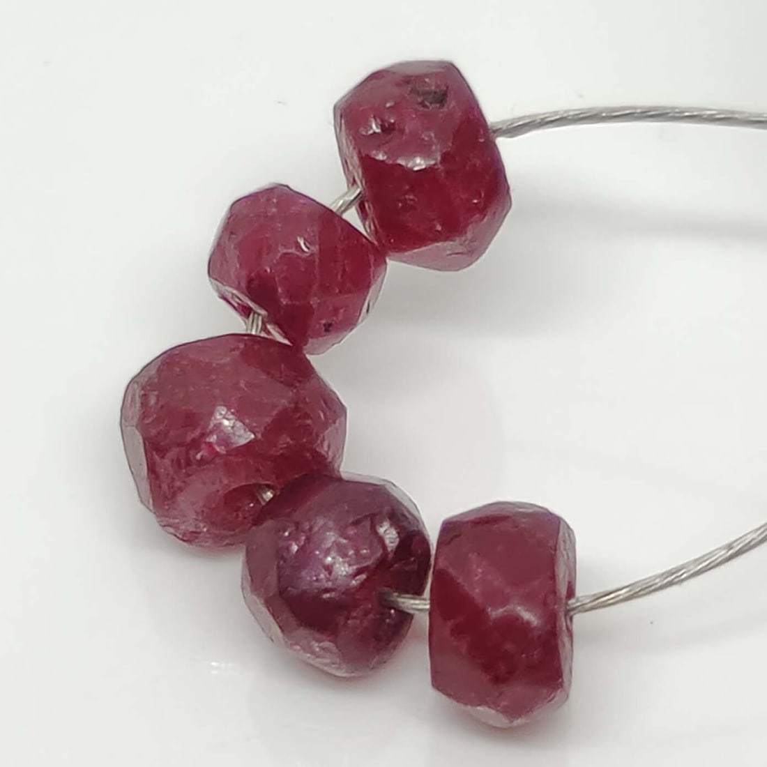 2.40 Ct Natural Red Ruby Faceted 5 Drilled Beads (1 of 2)