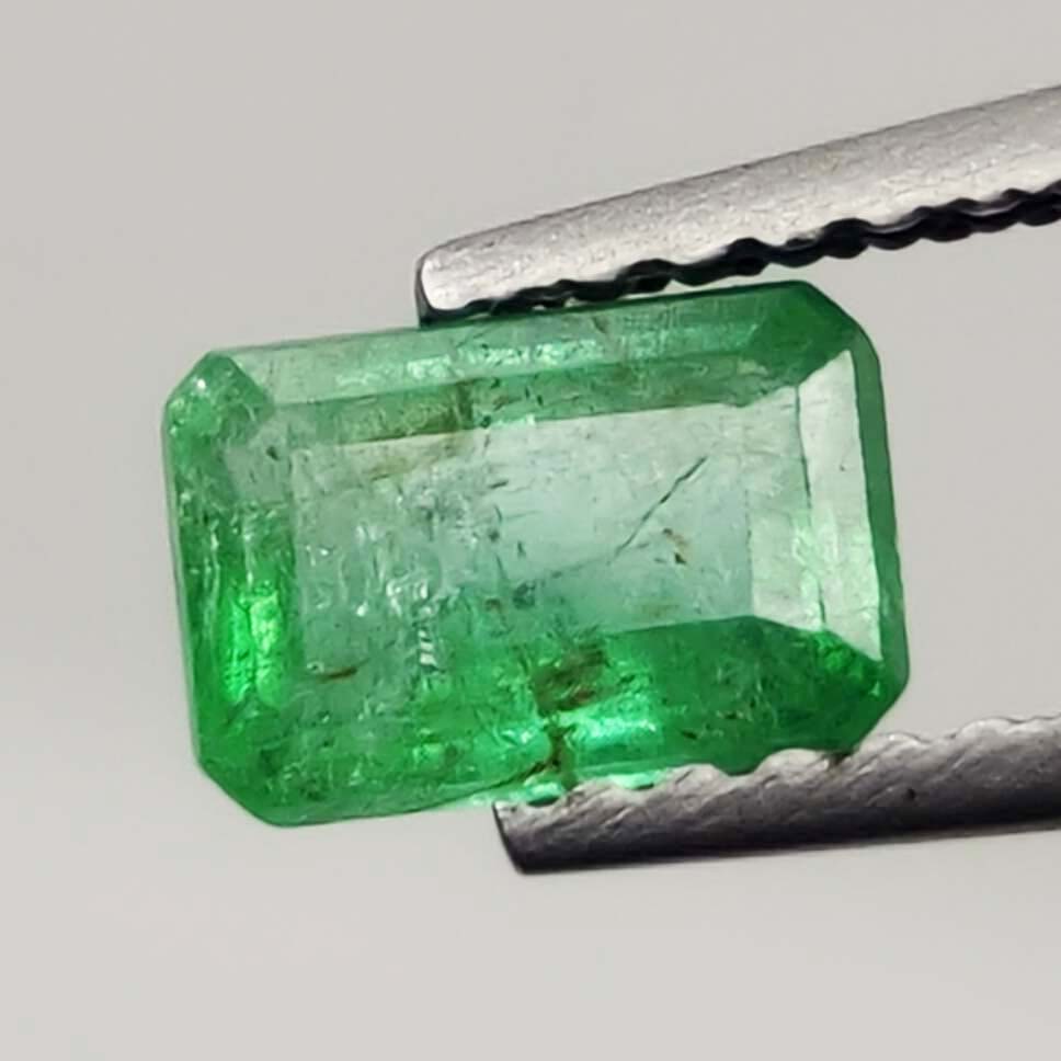 0.65 ct Natural Zambian Emerald (1 of 2)