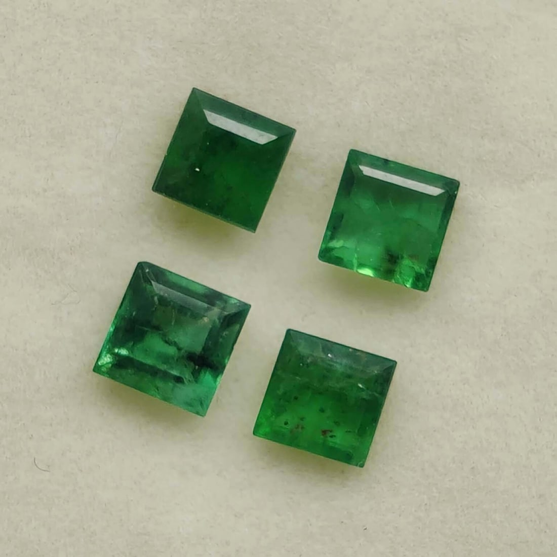 1.35 ct Natural Zambian Emerald Set (1 of 2)