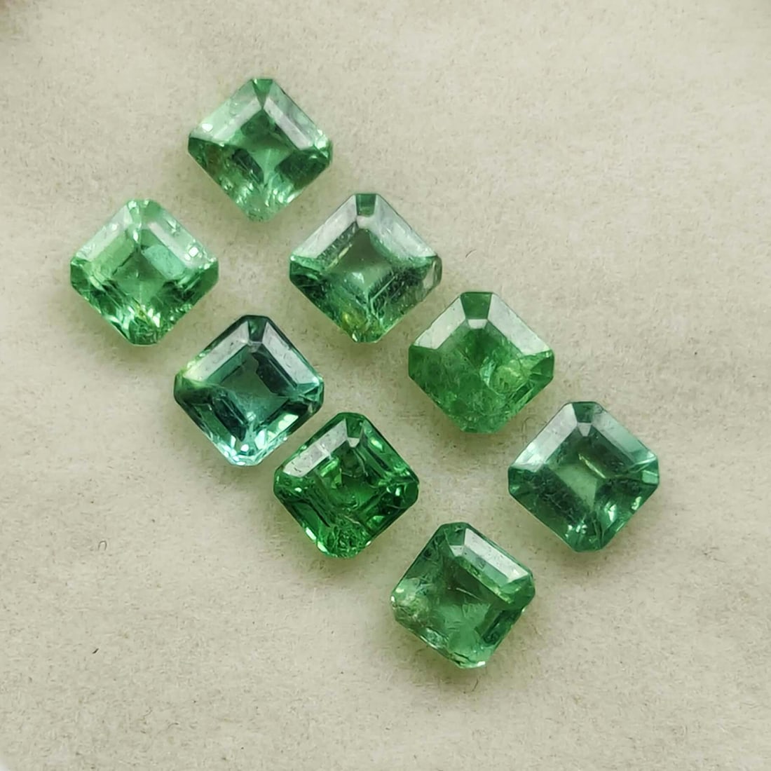 2.20 ct Natural Zambian Emerald Set (1 of 2)