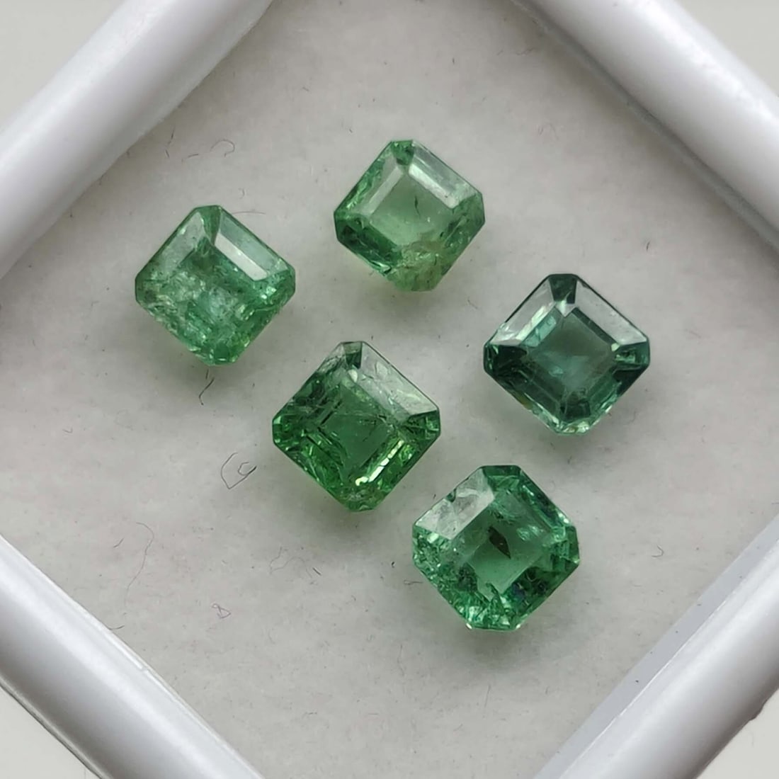 2.25 ct Natural Zambian Emerald Set (1 of 2)