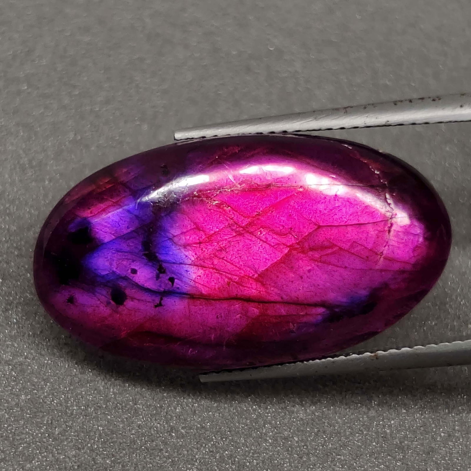 18.40 Ct "Stunning" Purple Fire Labradorite (1 of 2)