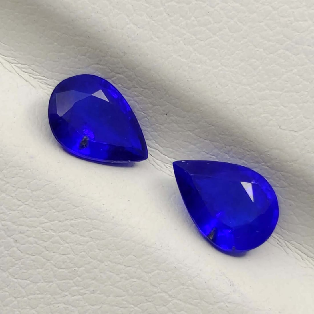 1.35 Ct "Top Quality" Natural Blue Spinel Pair (1 of 2)