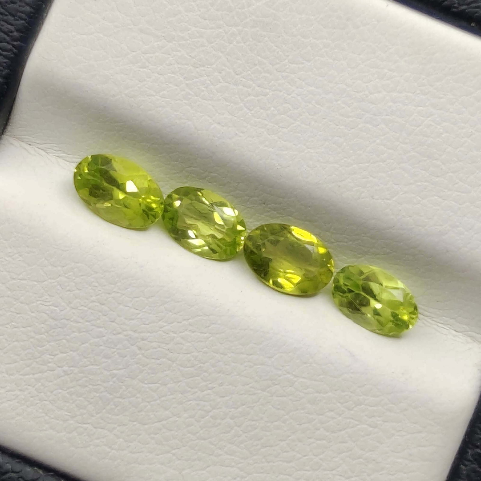 1.70 Ct Natural Pakistan Peridot Set: Gemstones: Natural Peridot /Carat Weights: 1.70 ct /Size or Dimensions: 5.5 X 3.5 mm /Treatment: No