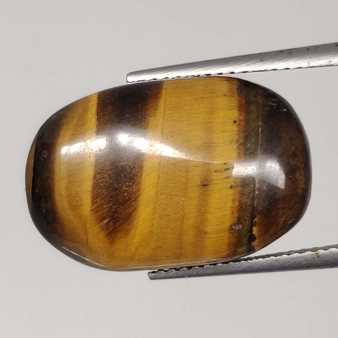 15.05 Ct Natural Golden Tiger's Eye: Gemstones: Natural Tiger's Eye /Carat Weights: 15.05 ct /Size or Dimensions: 20 X 13 X 6.10 mm /Treatment: No