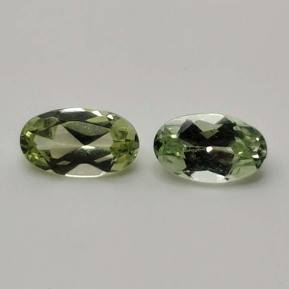 0.55 Ct "Expensive" Natural Pale Green Merelani Mint Garnet: Gemstones: Natural Mint GarnetCarat Weights: 0.55 ct Size/Dimensions: 5 X 3 mmOrigin: BrazilTreatment: None
