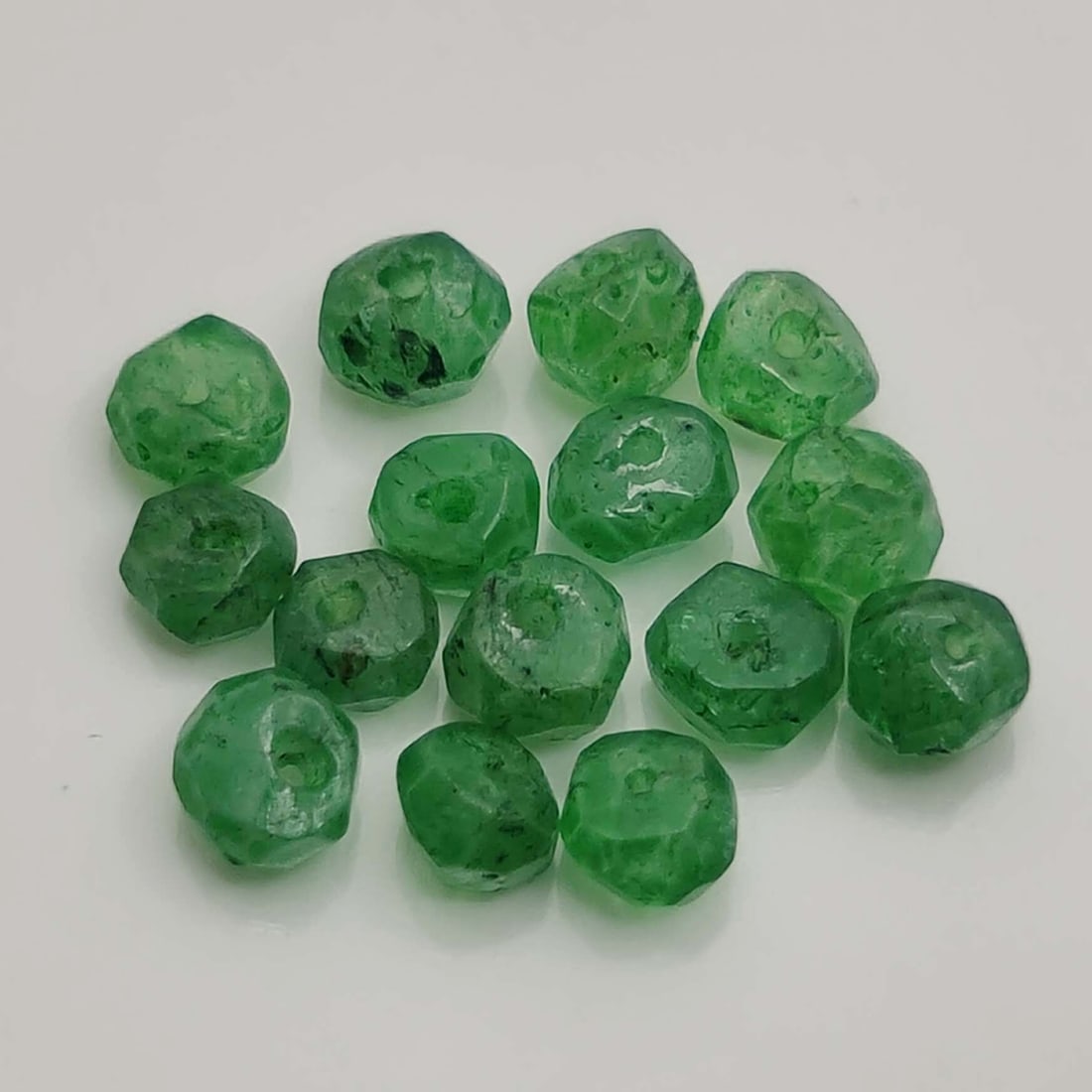4.95 ct Natural Emerald Round Loose Beads: Gemstones: Natural Emerald /Carat Weights: 4.95 ct /Size/Dimensions: 4 mm Approx /Treatment : Coated