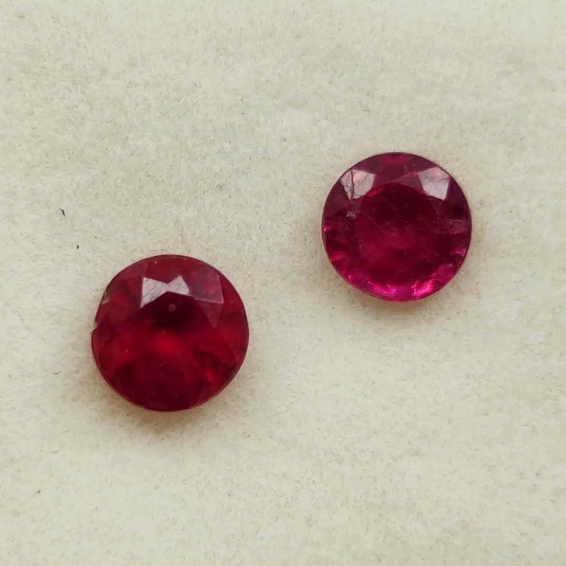 0.70 Ct Natural Mozambique Red Ruby Pair (1 of 2)