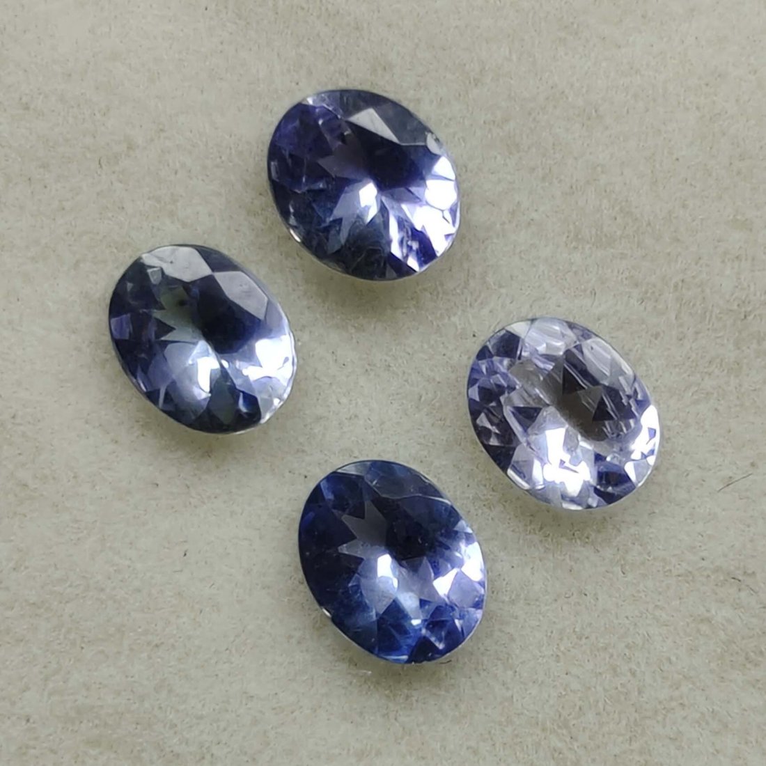 1.25 Ct "Flawless" Natural Tanzanite Set: Gemstones: Natural Tanzanite /Carat Weights: 1.25 ct /Size or Dimensions: 4 X 5 mm /Origin : Tanzania