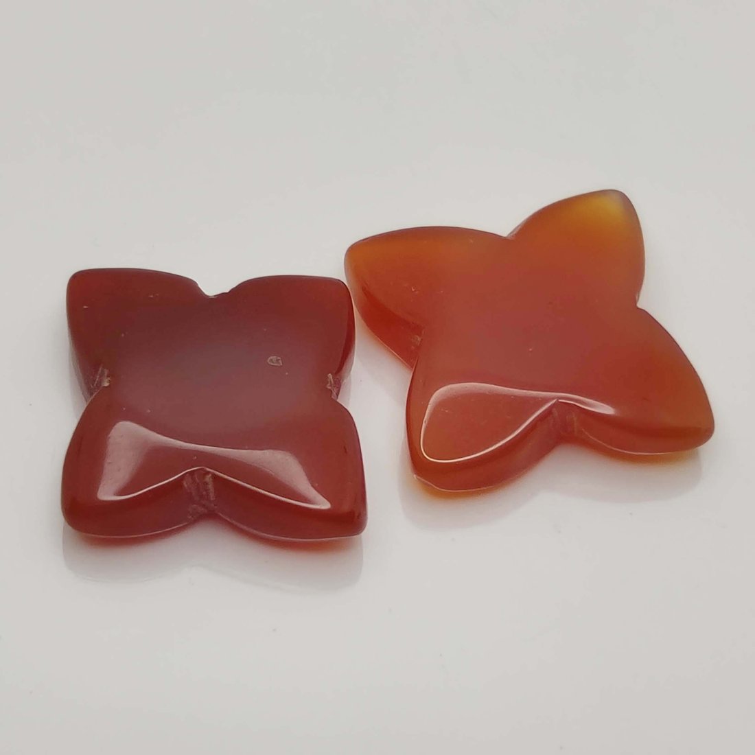 16.65 ct Natural Red Onyx Star: Gemstones: Natual Pink Onyx /Carat Weights: 16.65 ct /Size or Dimensions: 14 X 14 mm