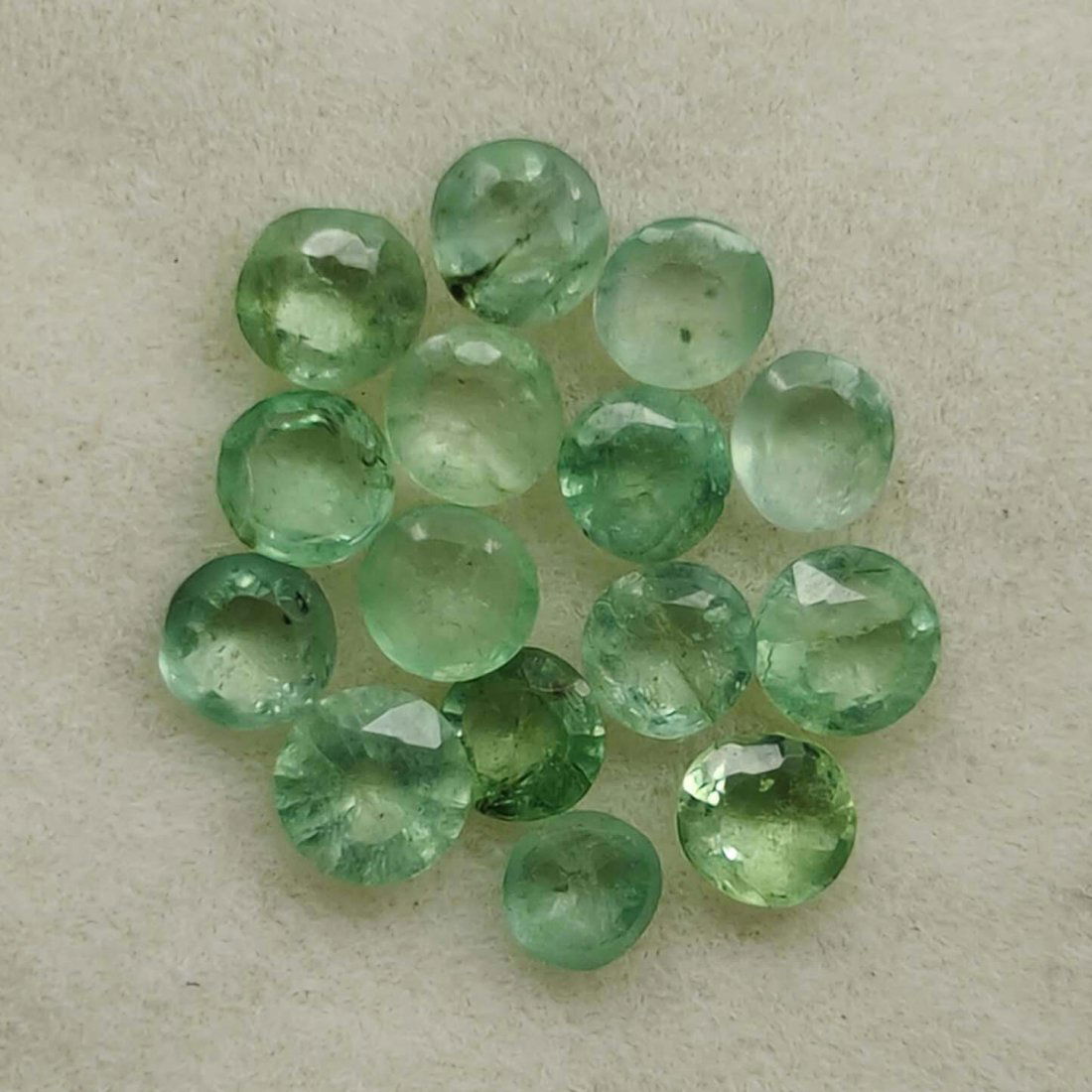 1.40 ct Natural Zambian Emerald Round Lot (1 of 3)
