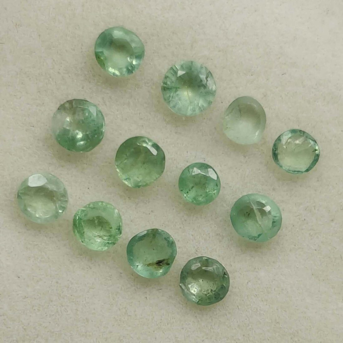 1.20 ct Natural Zambian Emerald Round Lot (1 of 2)