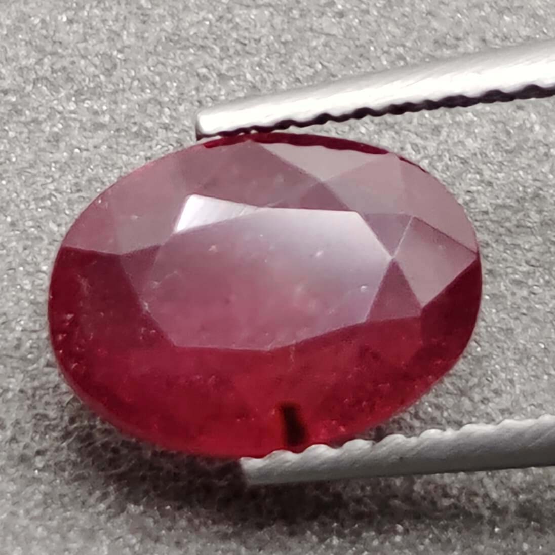 3.05 Ct Natural Mozambique Red Ruby (1 of 3)