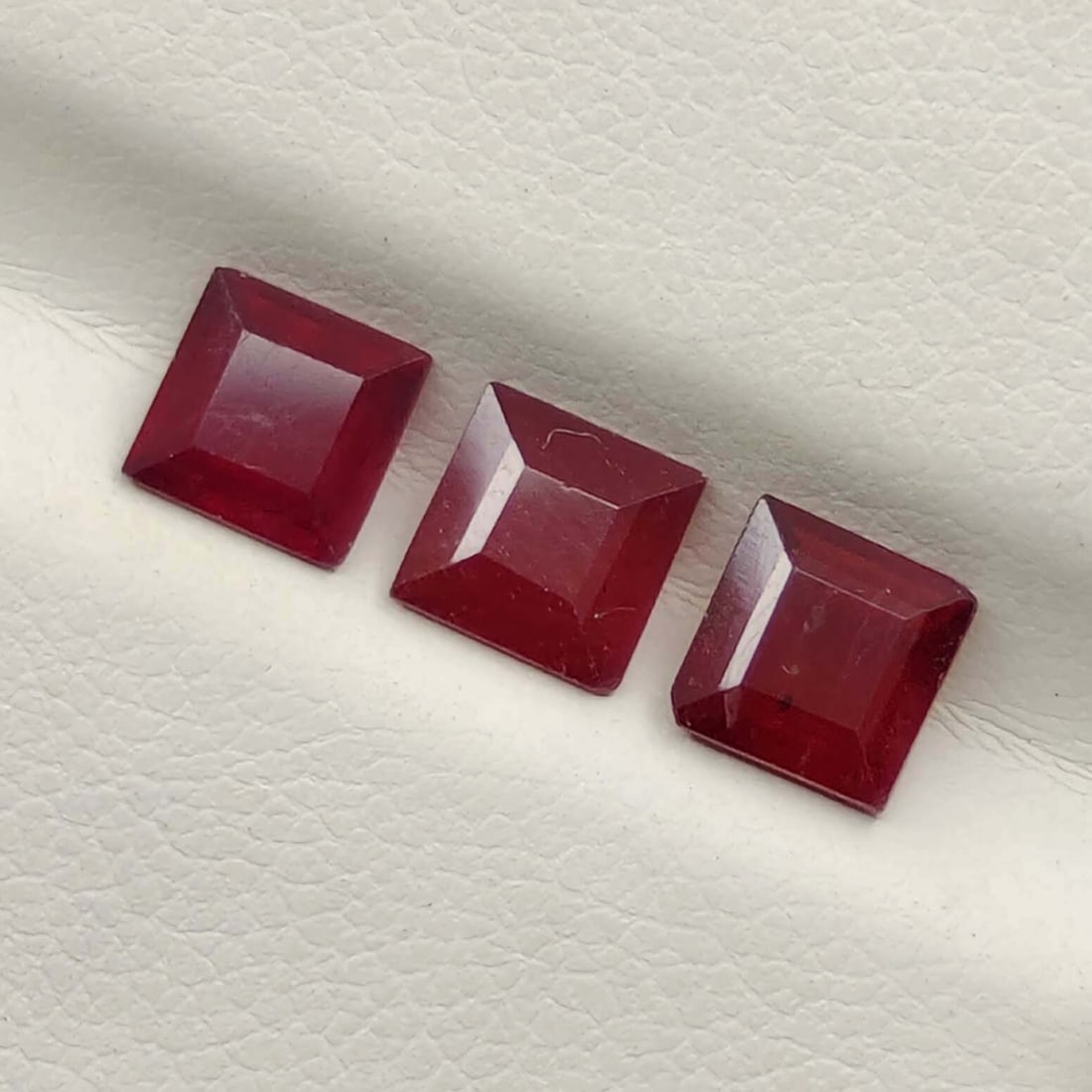 2.25 Ct Natural Red Ruby Set (1 of 2)
