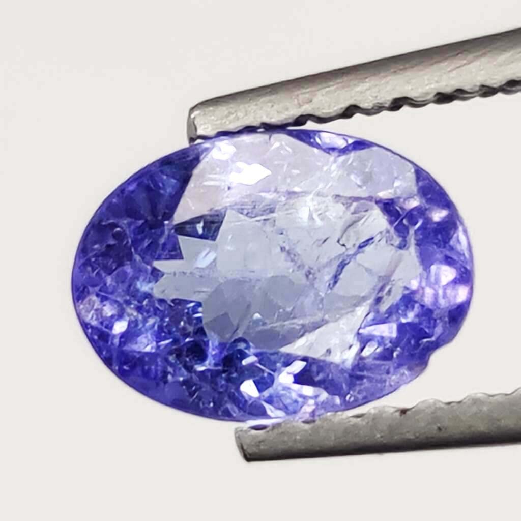0.85 Ct Natural Tanzanite: Gemstones: Natural Tanzanite /Carat Weights: 0.85 ct /Size or Dimensions: 7 X 5 mm /Origin : Tanzania