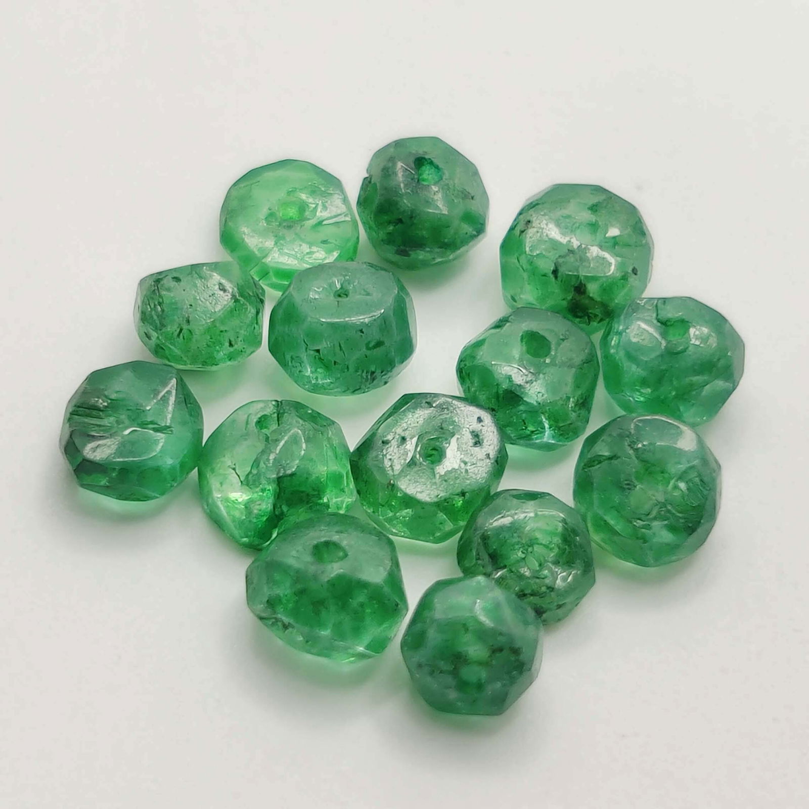 10.70 ct Natural Emerald Round Loose Beads (1 of 2)