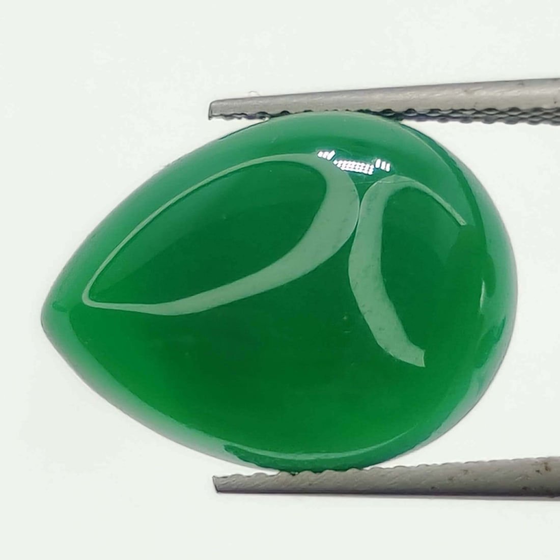 11.85 ct Natural Green Onyx Pear: Gemstones: Natual Green Onyx /Carat Weights: 11.85 ct /Size or Dimensions: 17.60 X 13.40 X 7 mm