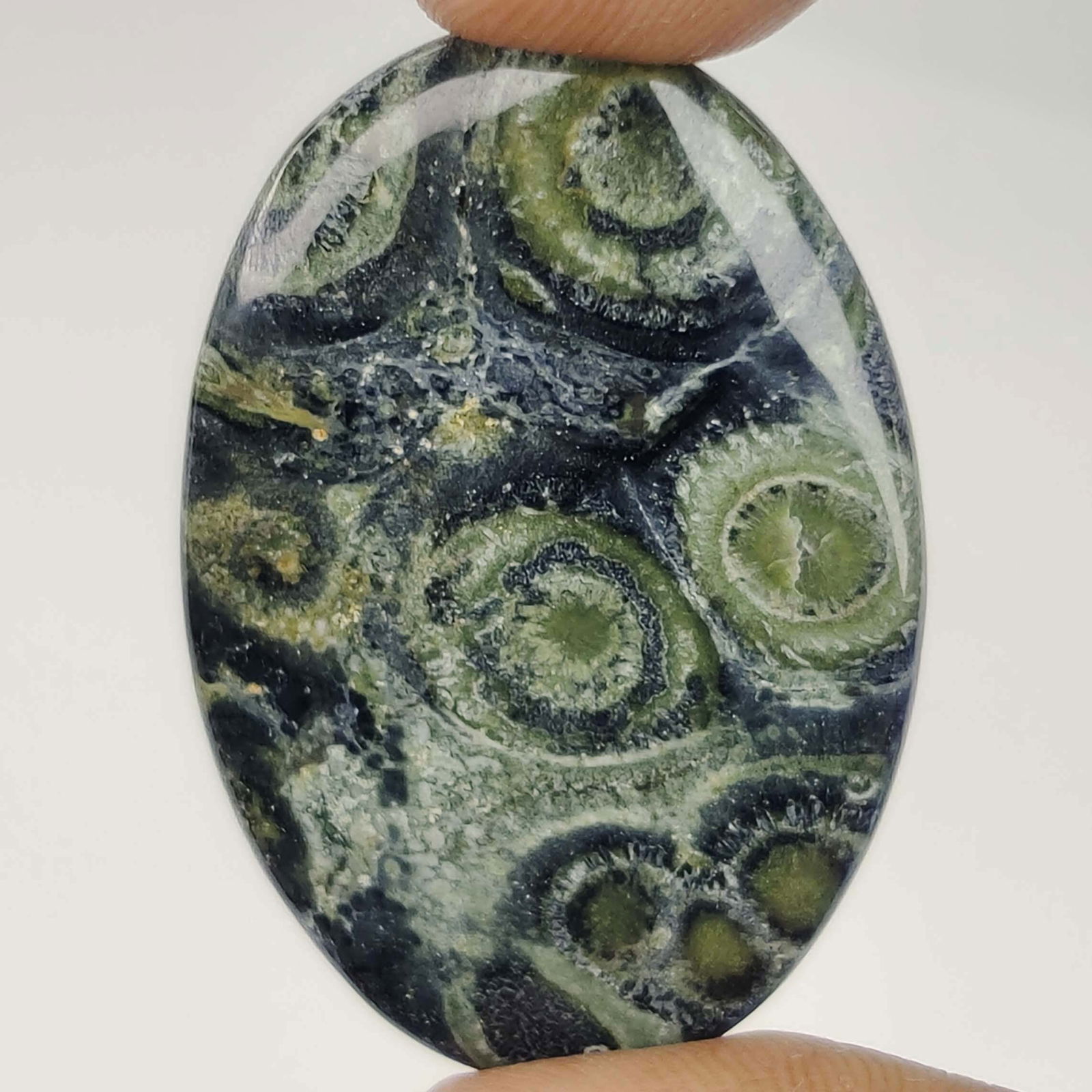 37 Ct Natural Star Galaxy Jasper: Gemstones: Natural Jasper /Carat Weights: 37 ct /Size or Dimensions: 40 X 26 X 4 mmTreatment: No