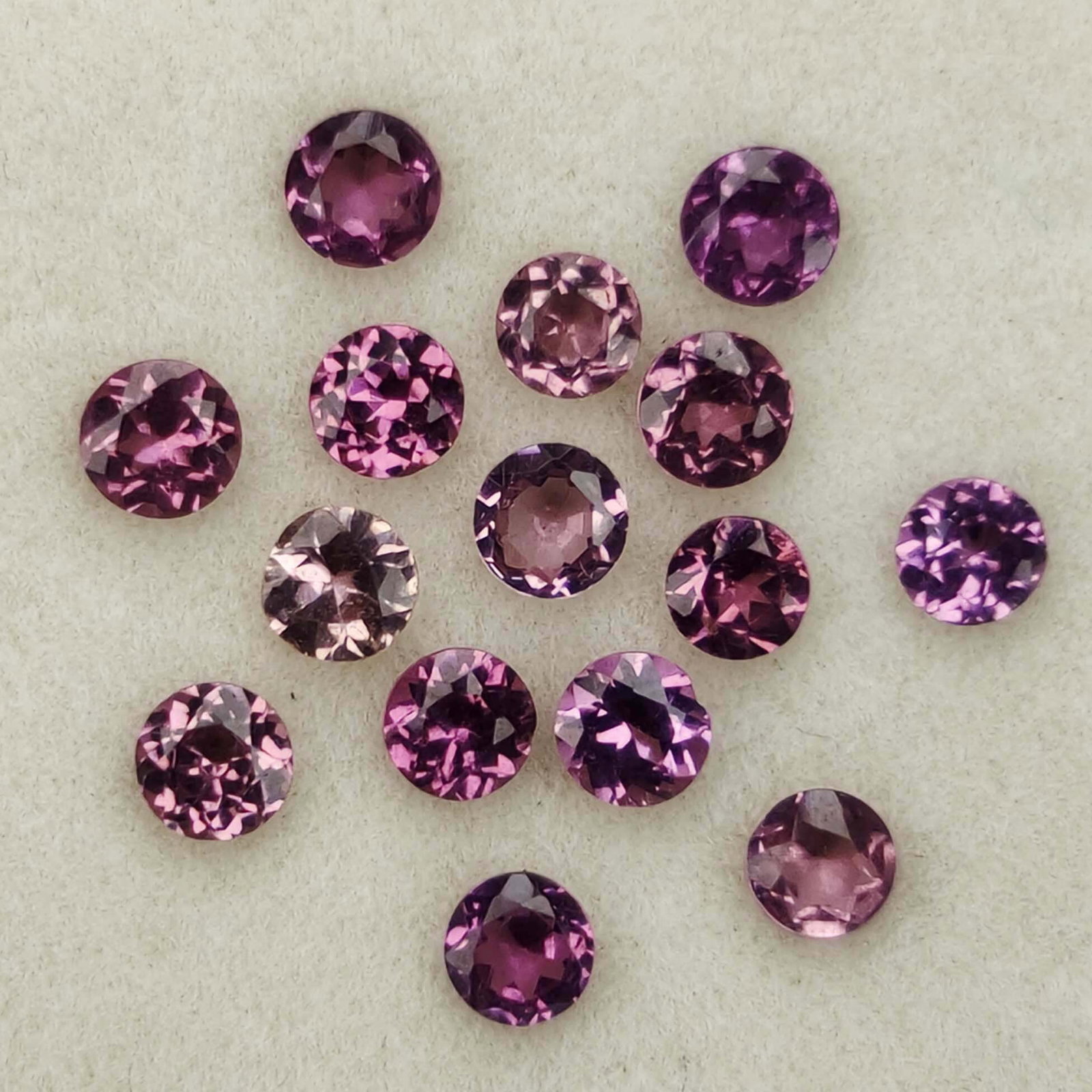 2 Ct "Rare" Natural African Lotus Garnet Set: Gemstones: Lotus Garnet /Carat Weights: 2 ct /Size or Dimensions: 3 mm /Origin : African