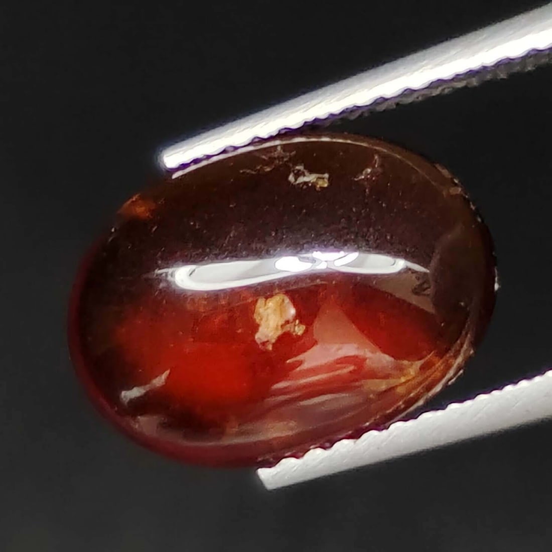 5.33 Ct Natural Hessonite Garnet: Gemstones: Natural Hessonite Garnet /Carat Weights: 5.33 ct /Size/Dimensions: 12.30 X 9.50 X 4.50 mm /Treatment: None
